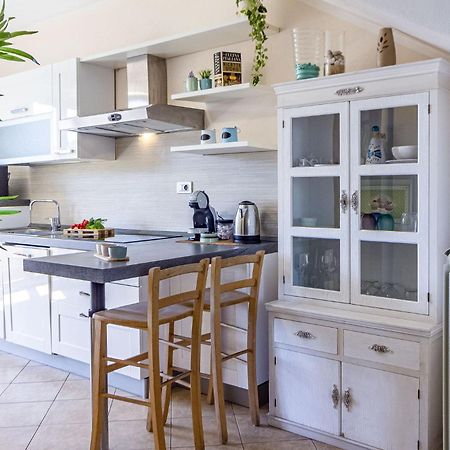 Charlotte Apartment - For Family And Groups Porto Torres Buitenkant foto