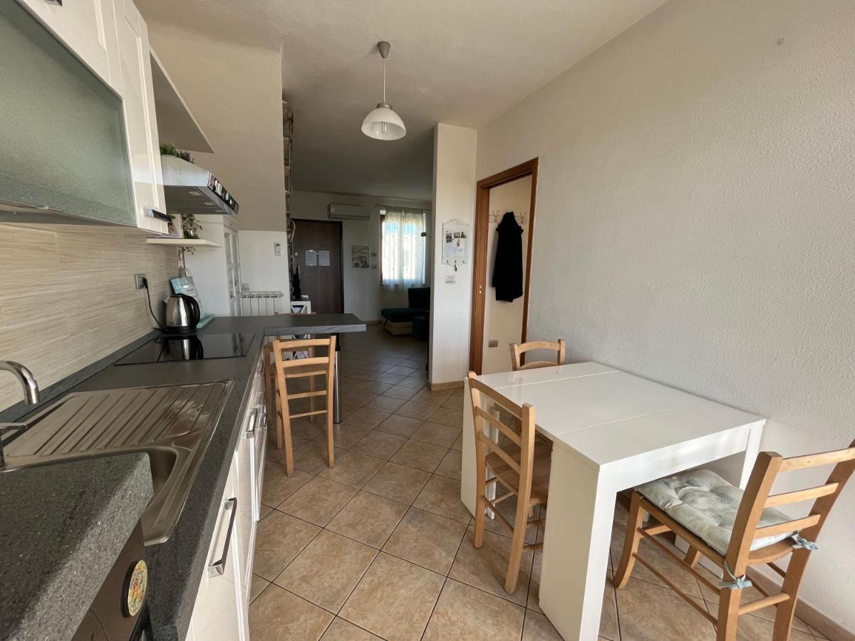 Charlotte Apartment - For Family And Groups Porto Torres Buitenkant foto