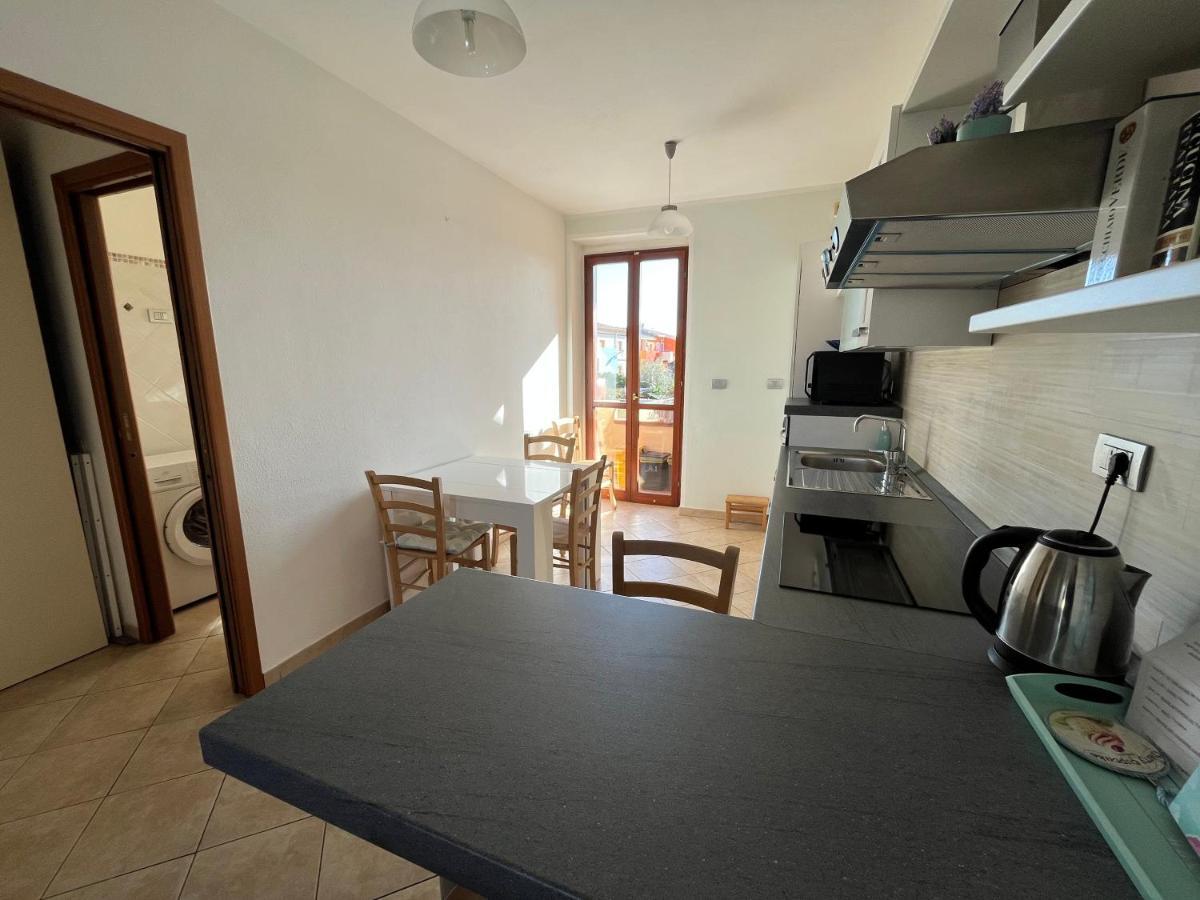 Charlotte Apartment - For Family And Groups Porto Torres Buitenkant foto