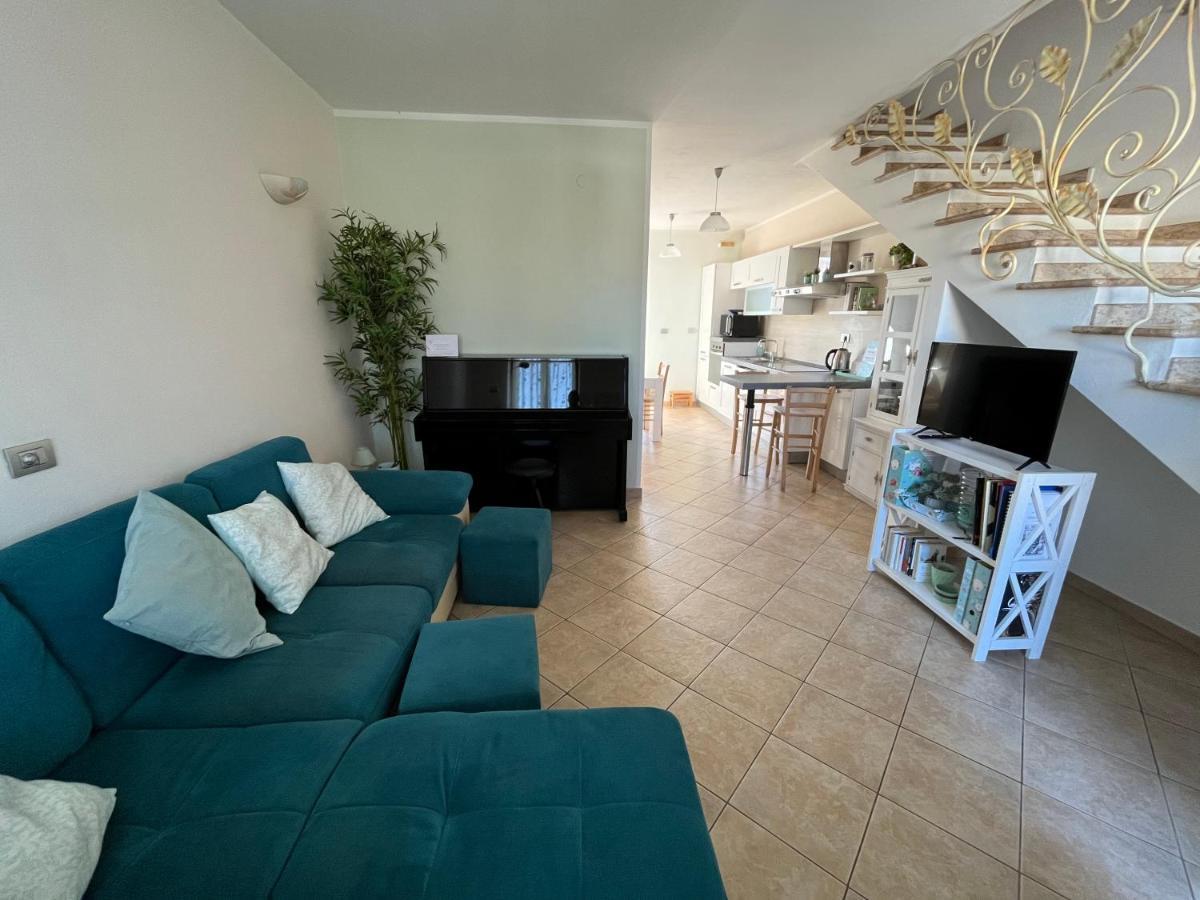 Charlotte Apartment - For Family And Groups Porto Torres Buitenkant foto