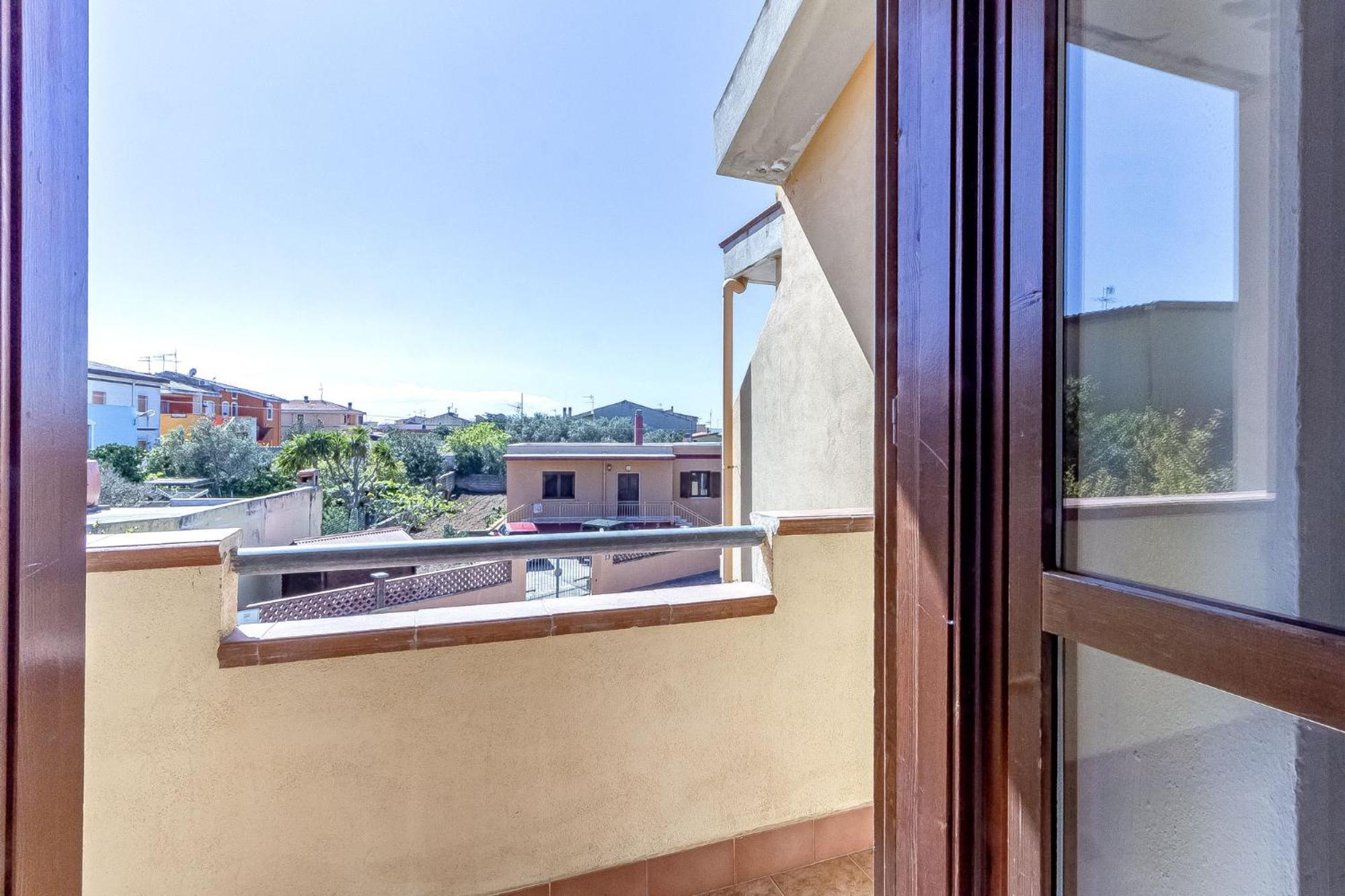 Charlotte Apartment - For Family And Groups Porto Torres Buitenkant foto