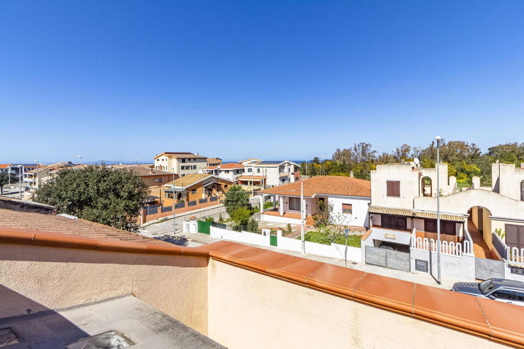 Charlotte Apartment - For Family And Groups Porto Torres Buitenkant foto