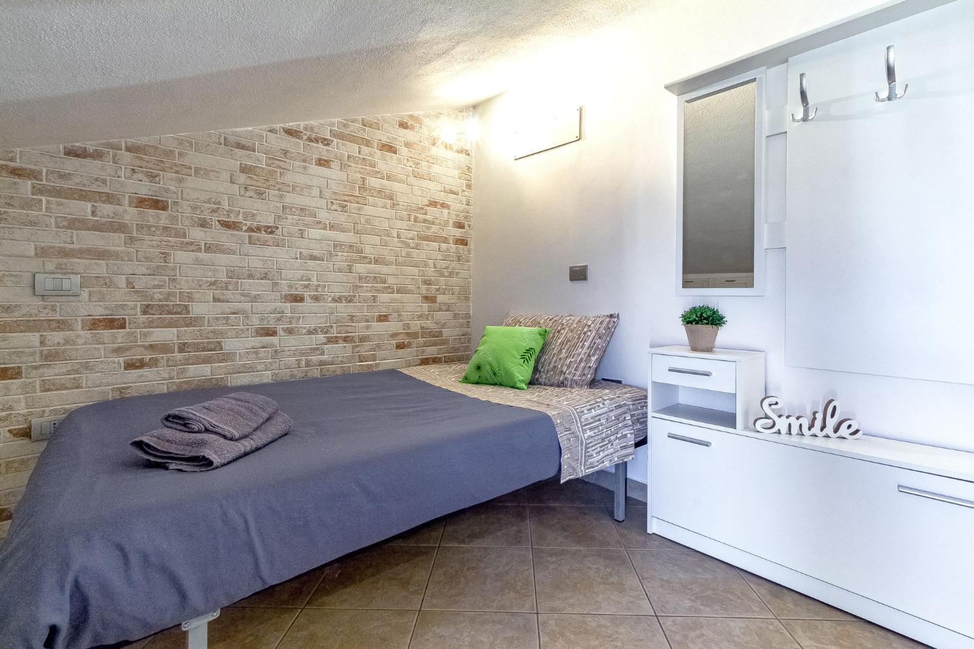Charlotte Apartment - For Family And Groups Porto Torres Buitenkant foto