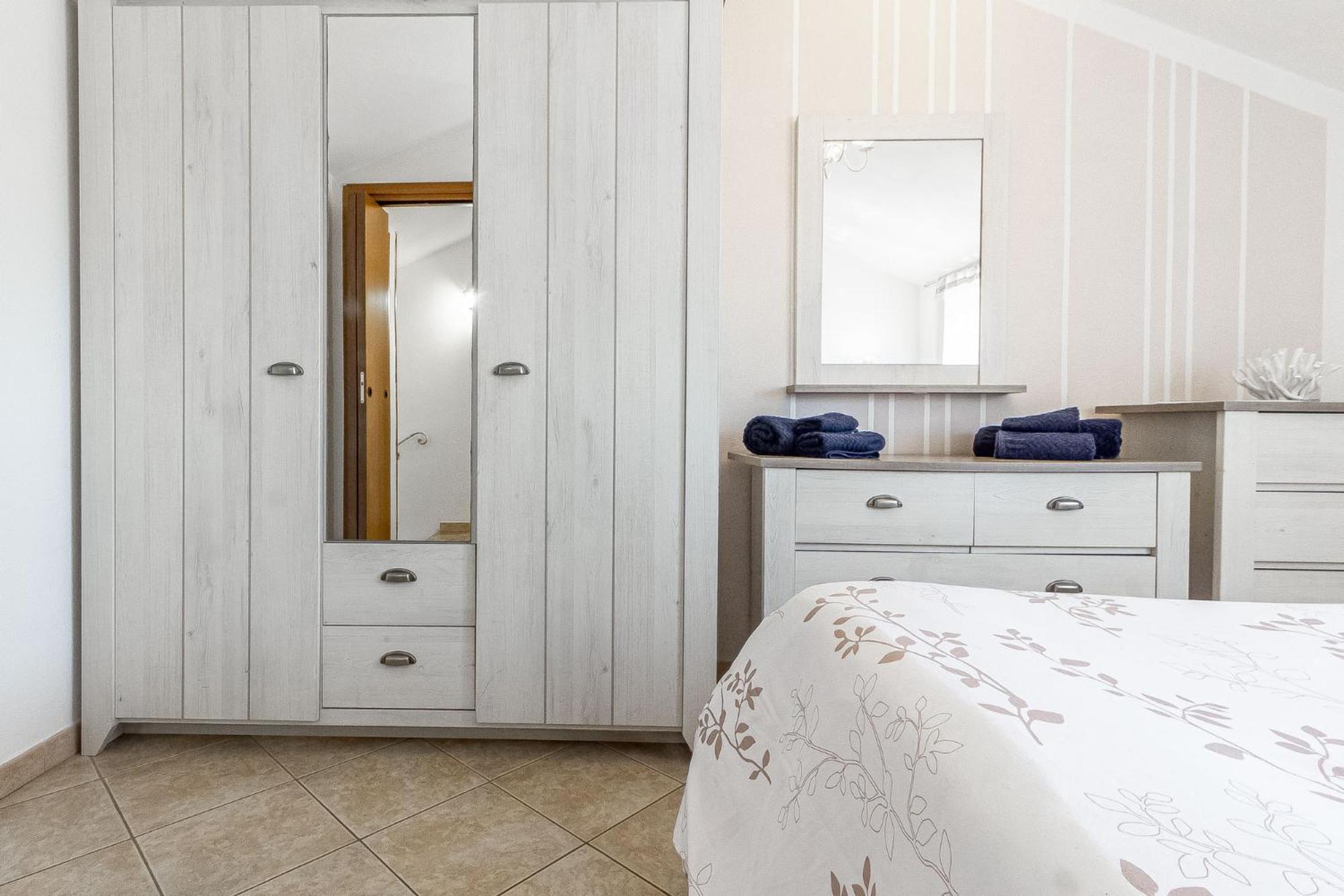 Charlotte Apartment - For Family And Groups Porto Torres Buitenkant foto