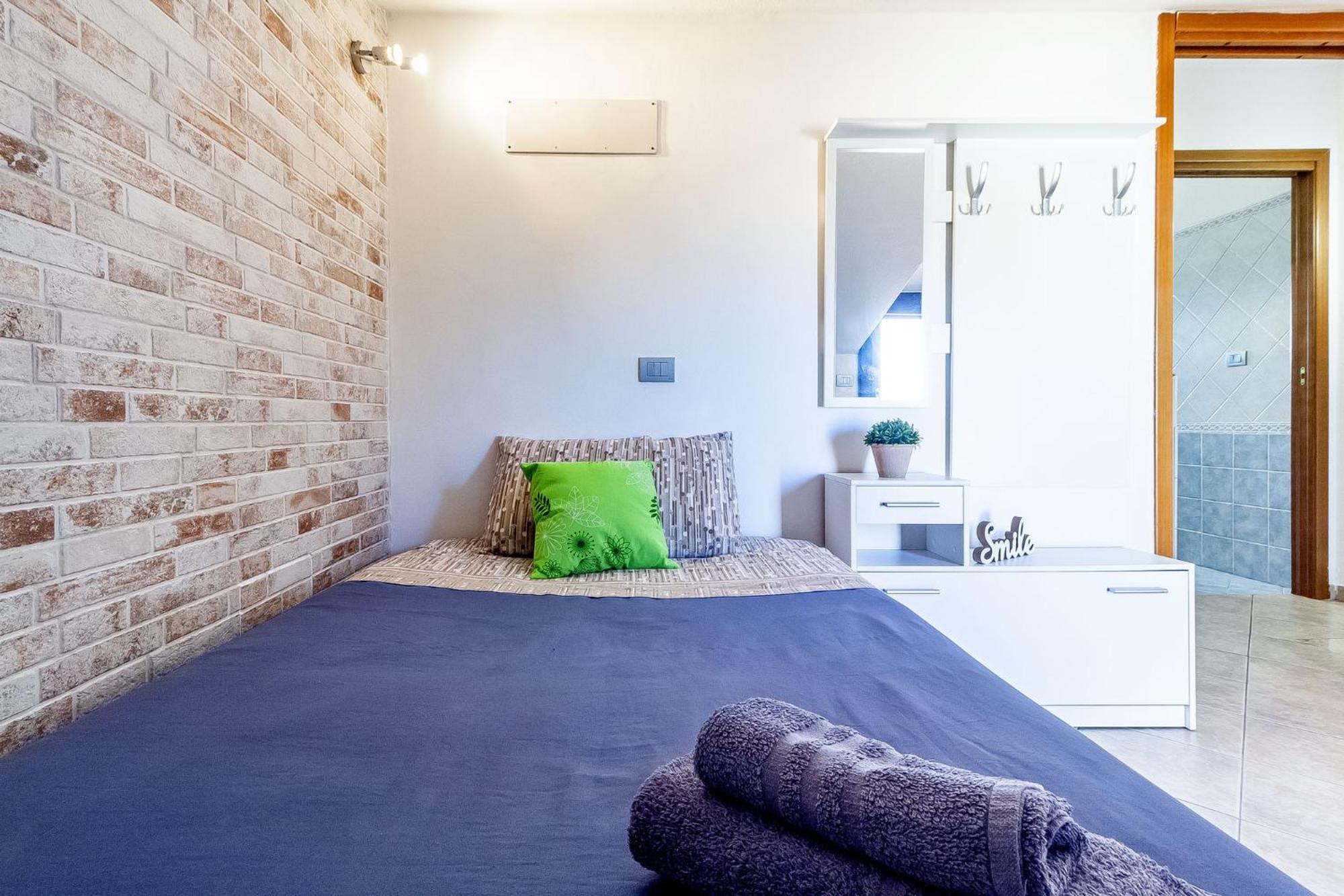 Charlotte Apartment - For Family And Groups Porto Torres Buitenkant foto
