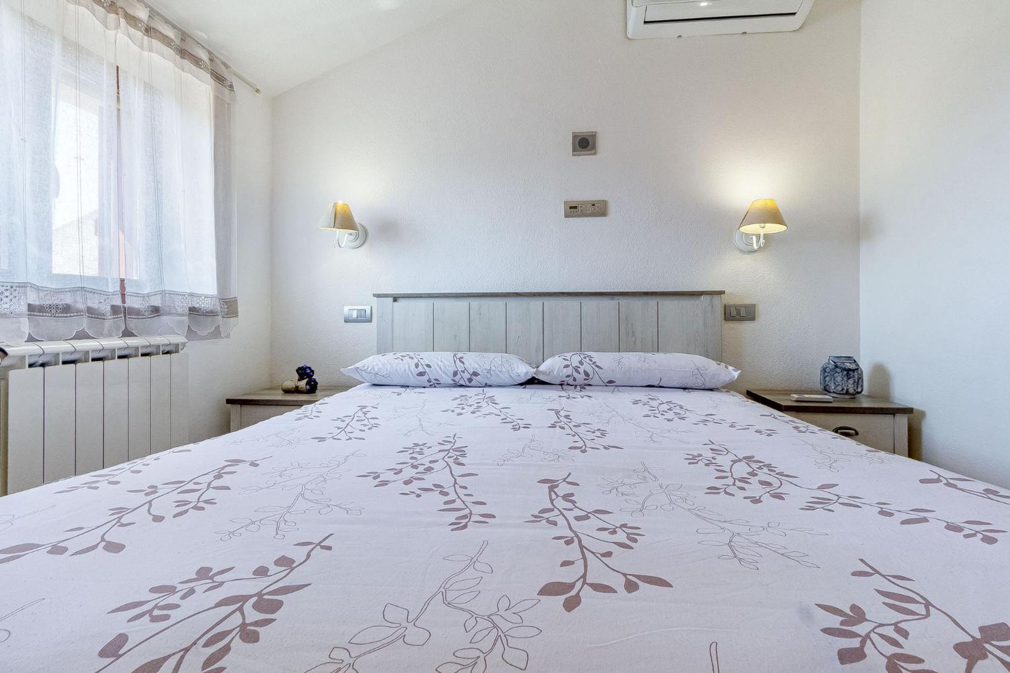 Charlotte Apartment - For Family And Groups Porto Torres Buitenkant foto