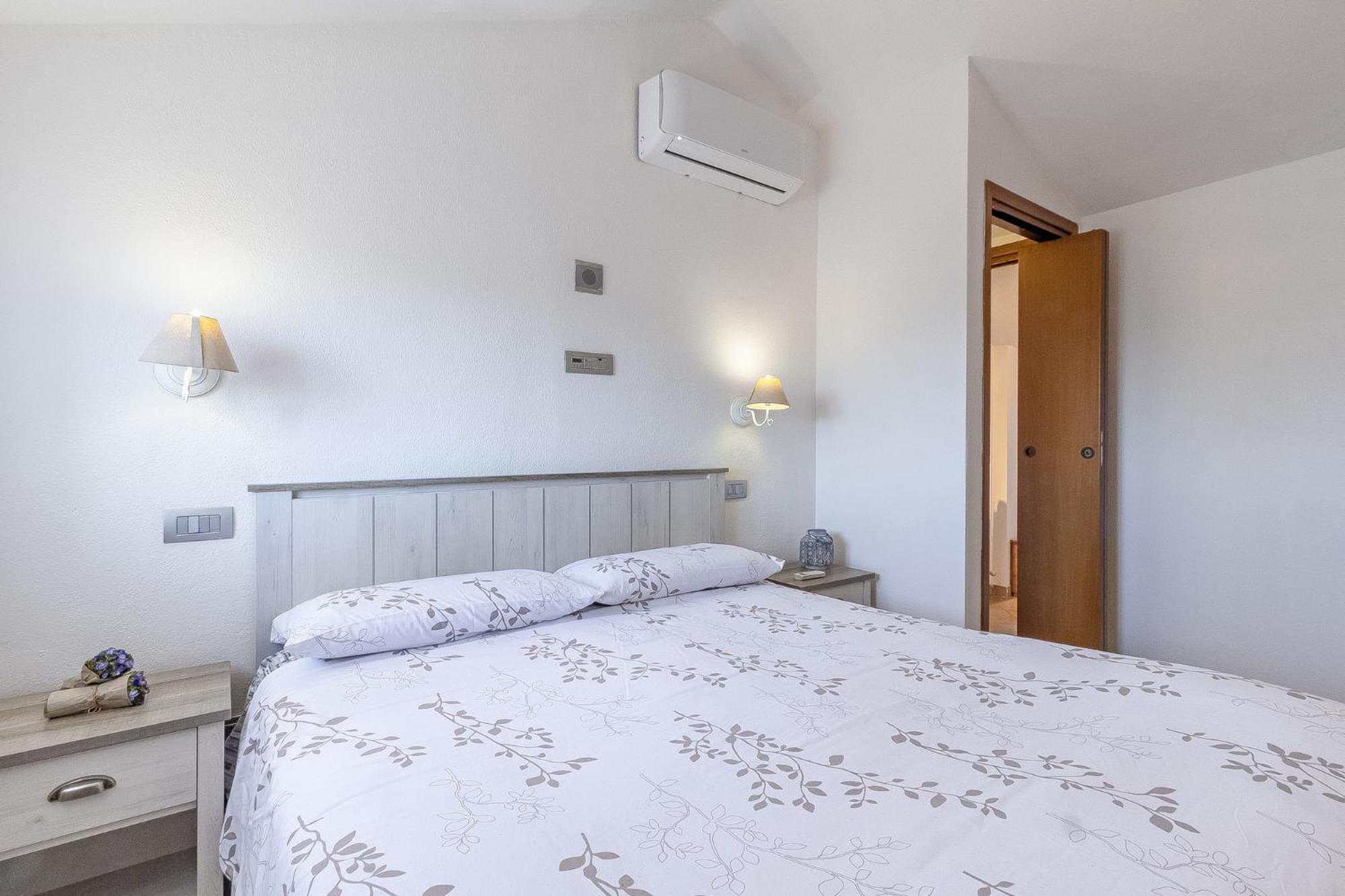 Charlotte Apartment - For Family And Groups Porto Torres Buitenkant foto