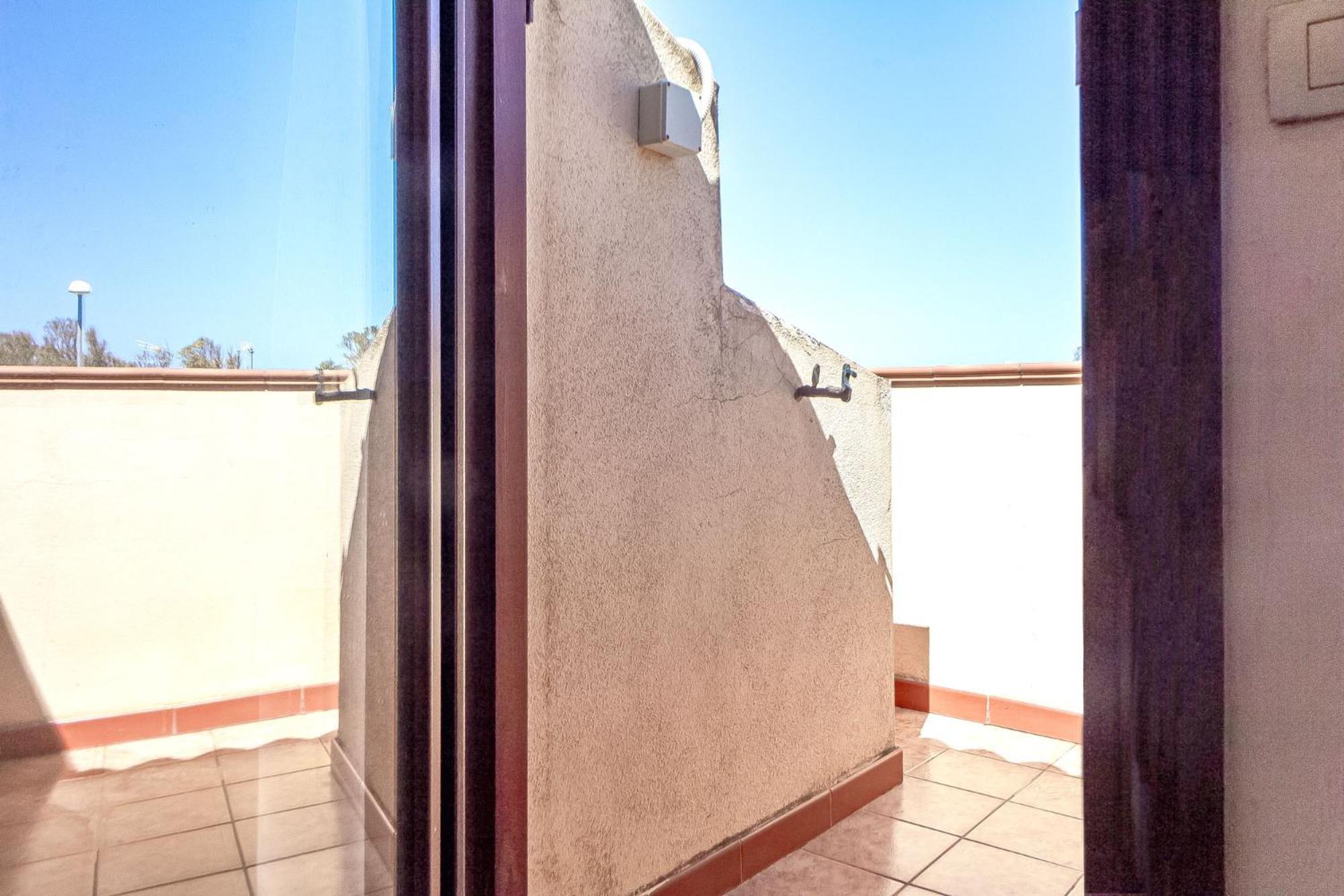 Charlotte Apartment - For Family And Groups Porto Torres Buitenkant foto